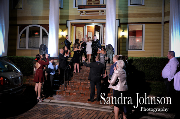 Best Courtyard Lake Lucerne wedding photographer - Sandra Johnson (SJFoto.com)